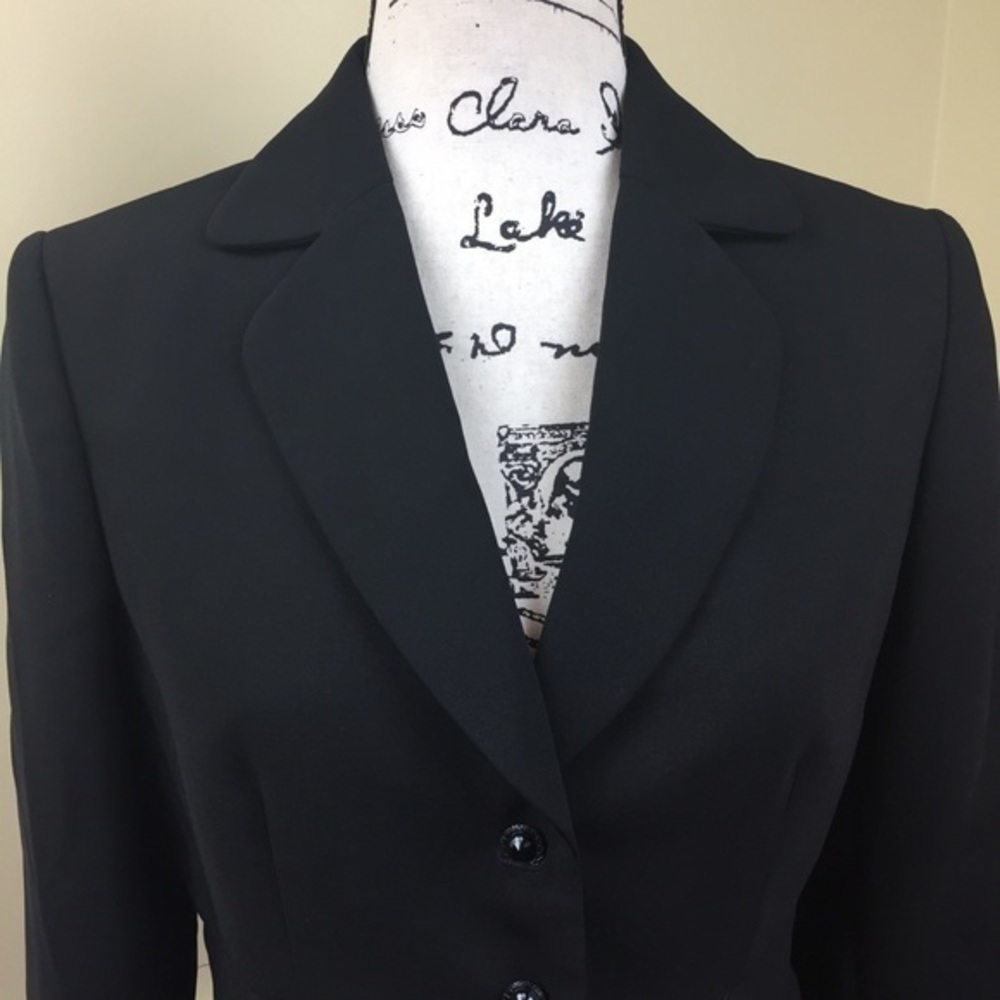 Tahari Black Sash Accent Blazer | Size 6P Petite | Tailored Cropped Jacket - Picture 5 of 8